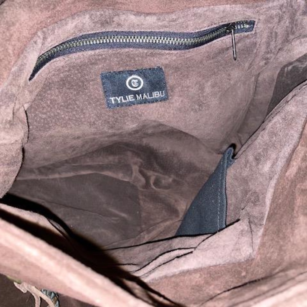 New with tags Tylie Malibu "Exeter" handbag - Picture 8 of 12